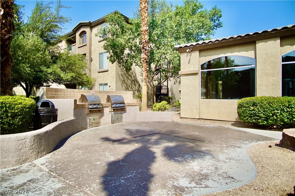 4400 Jones, Las Vegas, NV 89103
