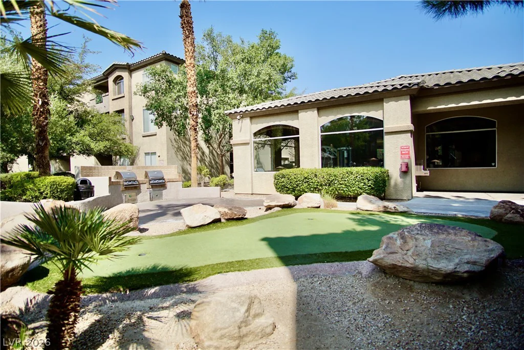 4400 Jones, Las Vegas, NV 89103