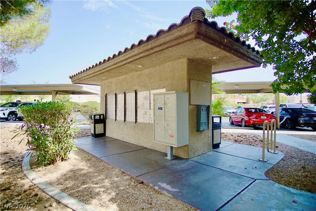 4400 Jones, Las Vegas, NV 89103