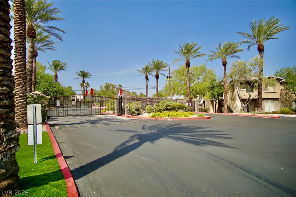 4400 Jones, Las Vegas, NV 89103
