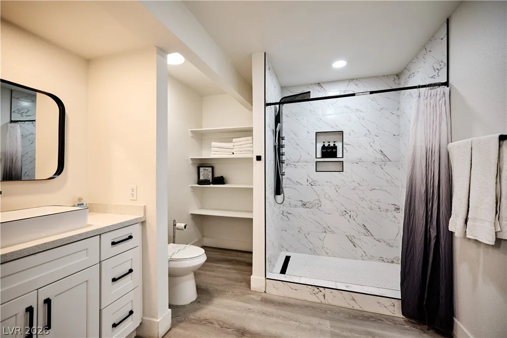 6348 Mockingbird, Las Vegas, NV 89103