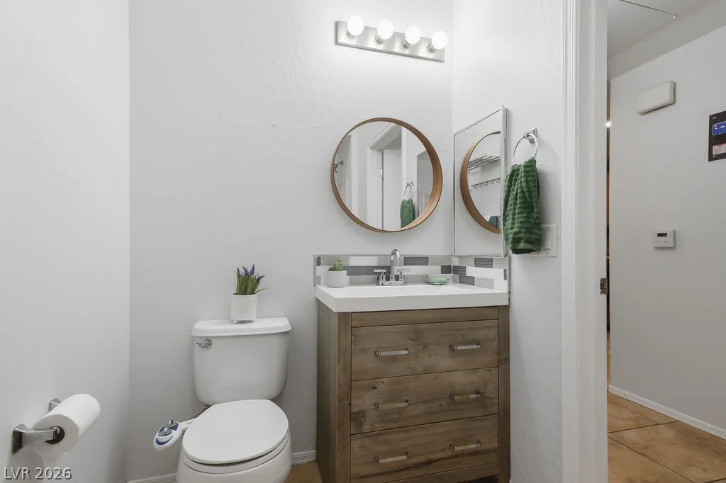 8324 Charleston, Las Vegas, NV 89117