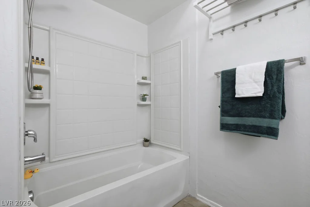 8324 Charleston, Las Vegas, NV 89117