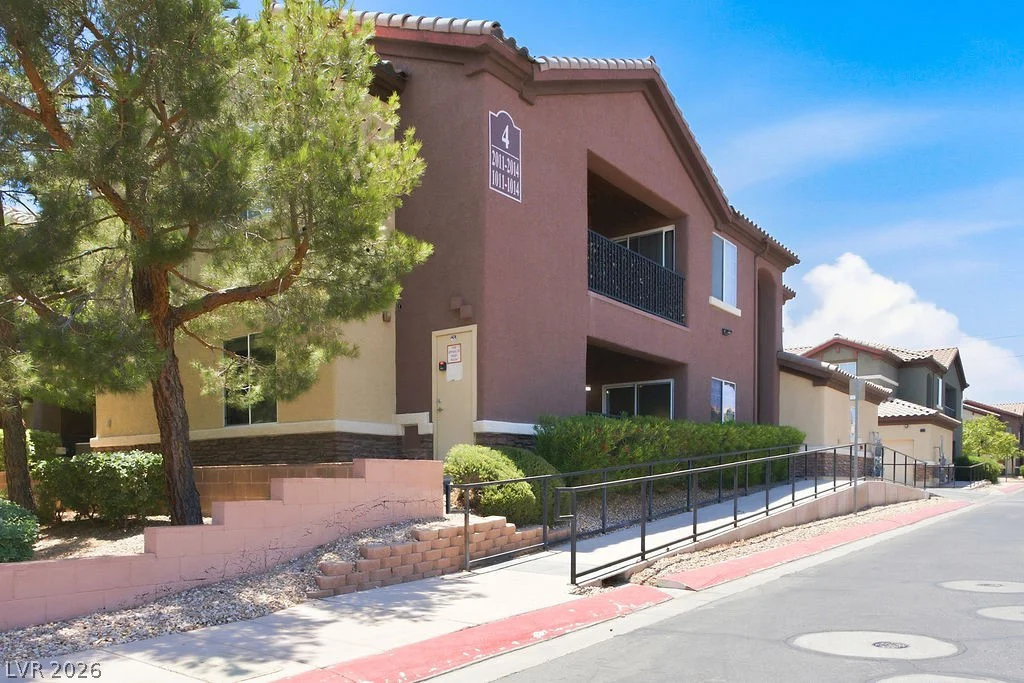 8324 Charleston, Las Vegas, NV 89117
