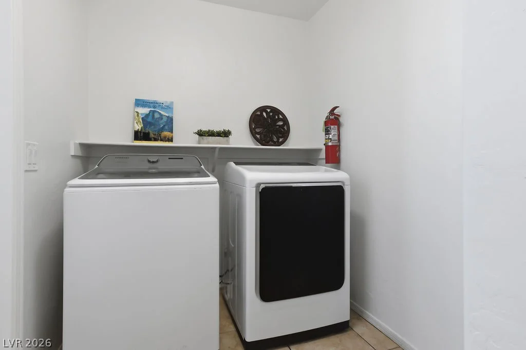 8324 Charleston, Las Vegas, NV 89117