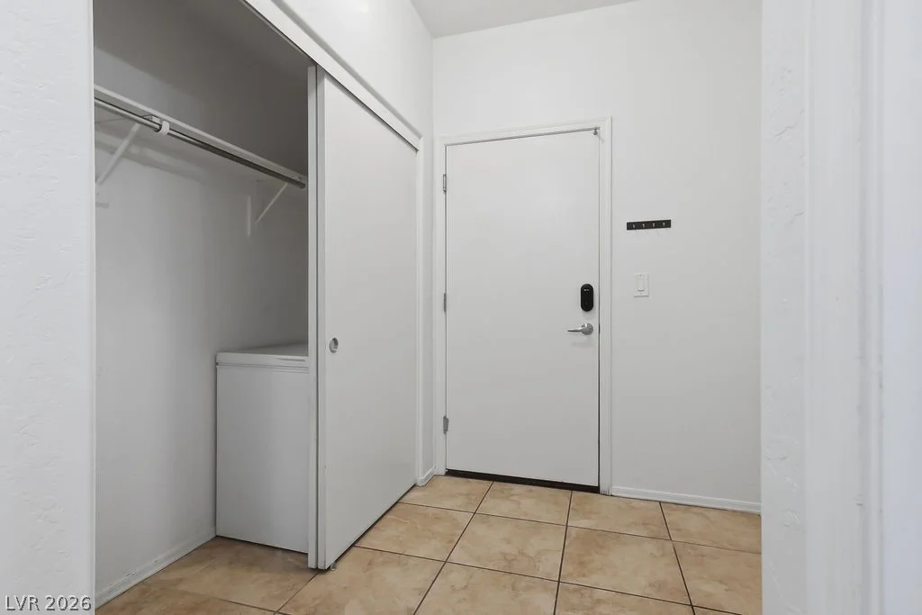 8324 Charleston, Las Vegas, NV 89117