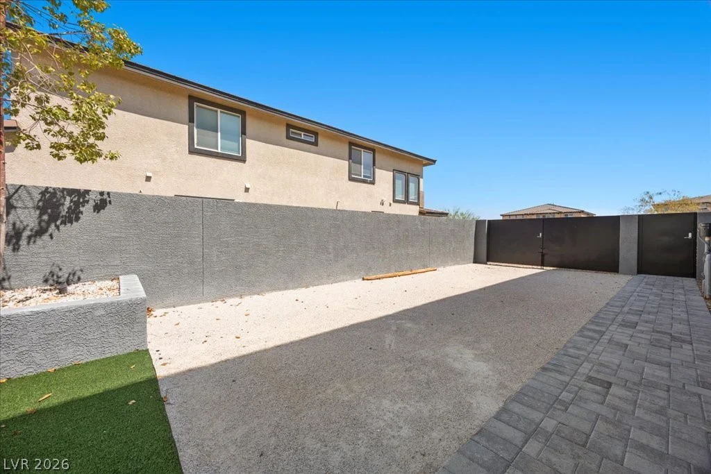 7638 Mount Spokane, Las Vegas, NV 89113