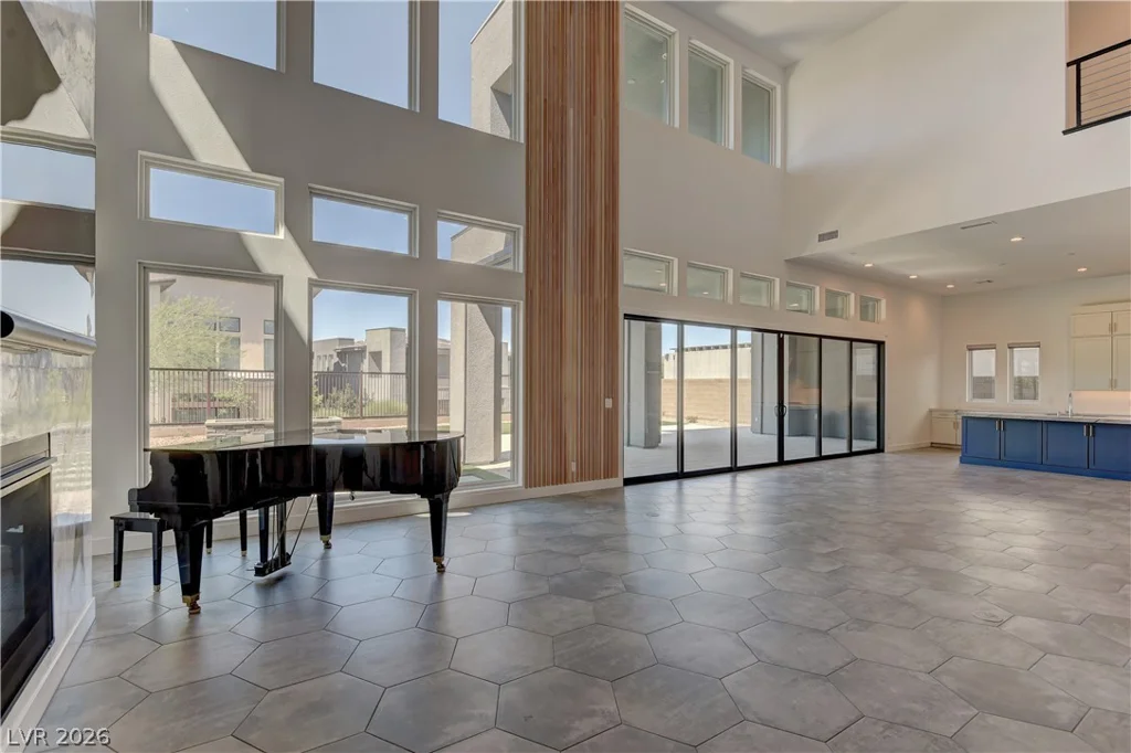 10740 Steel Ridge, Las Vegas, NV 89135