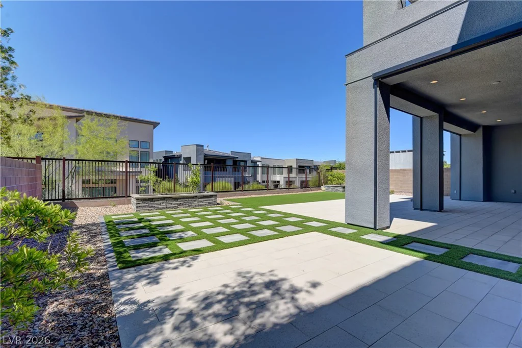 10740 Steel Ridge, Las Vegas, NV 89135