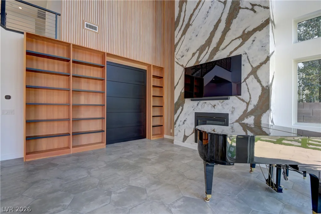 10740 Steel Ridge, Las Vegas, NV 89135