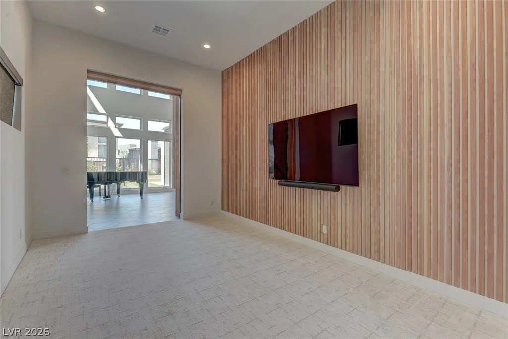 10740 Steel Ridge, Las Vegas, NV 89135
