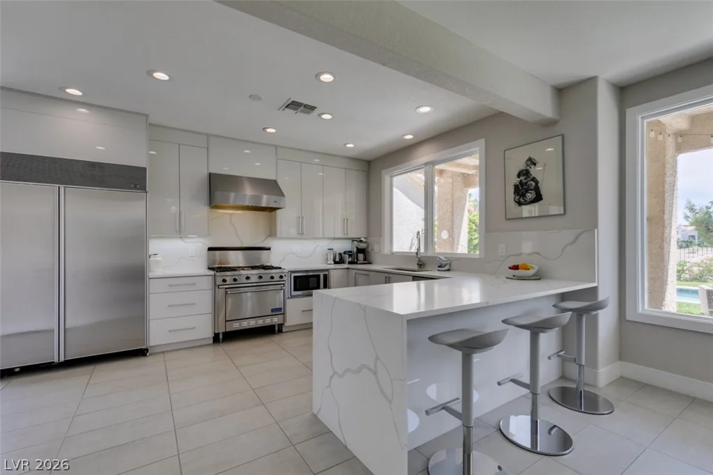 7999 Pinnacle Peak, Las Vegas, NV 89113