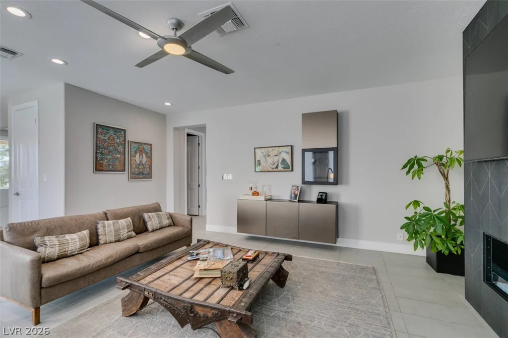 7999 Pinnacle Peak, Las Vegas, NV 89113