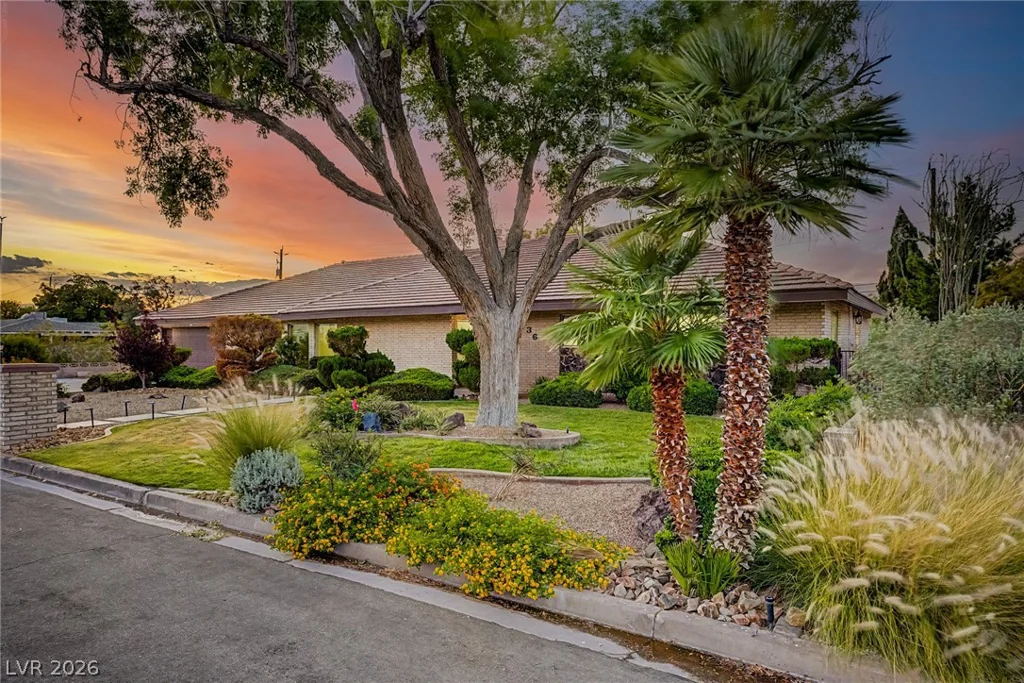 236 Country Club, Henderson, NV 89015