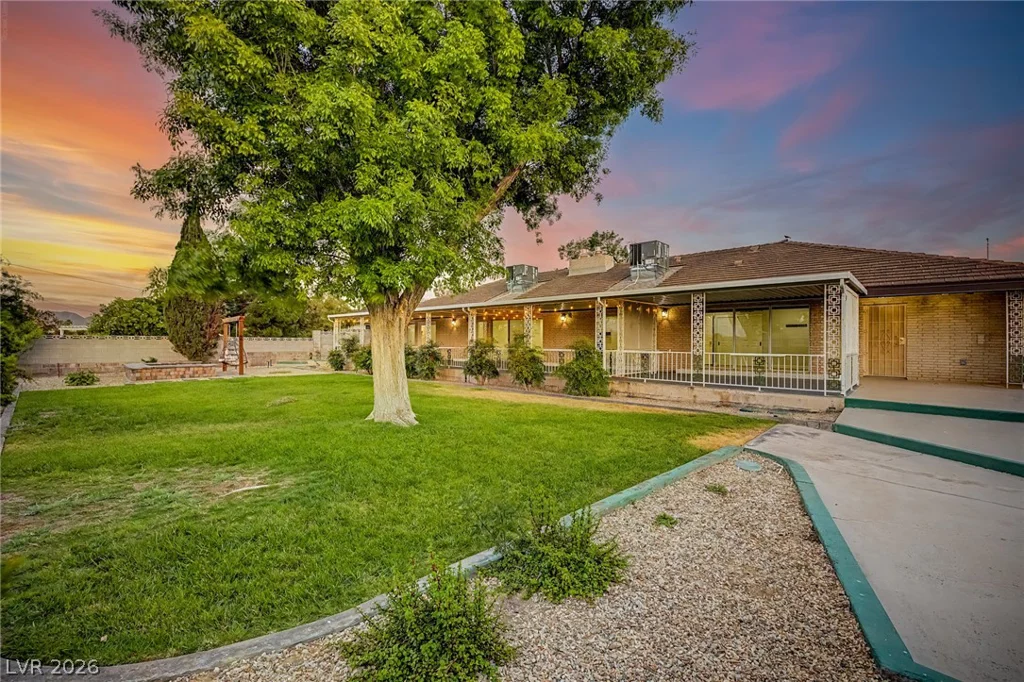 236 Country Club, Henderson, NV 89015