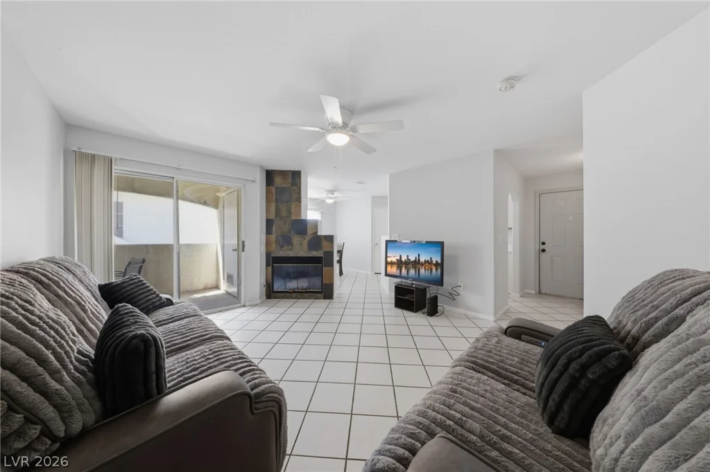 698 Racetrack, Henderson, NV 89015