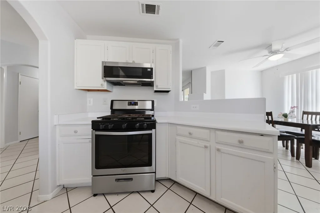 698 Racetrack, Henderson, NV 89015