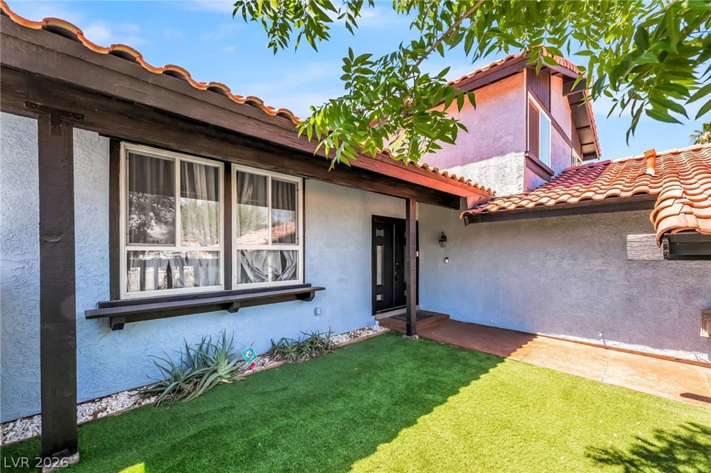 5301 Kalmia, Las Vegas, NV 89103