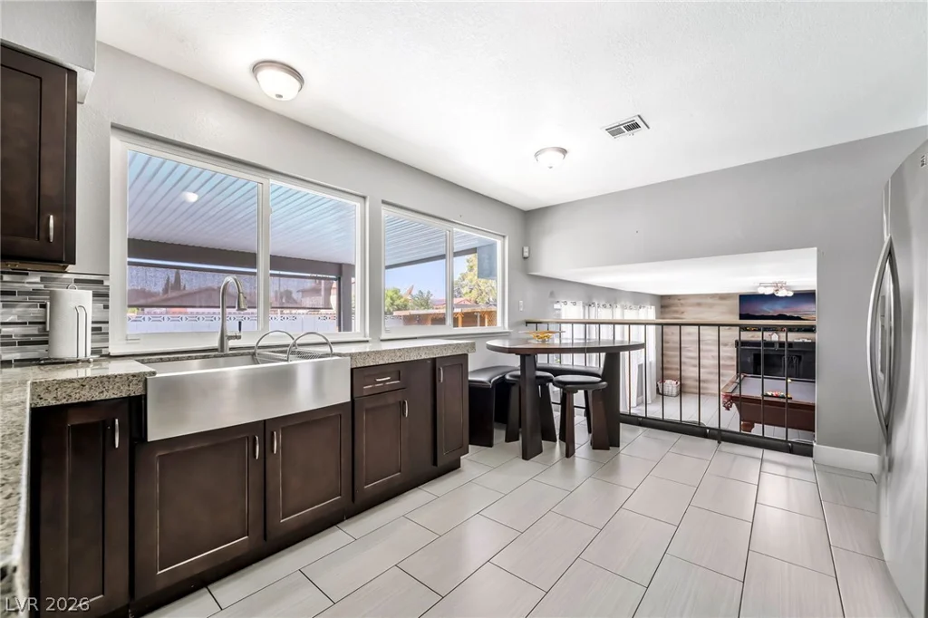 5301 Kalmia, Las Vegas, NV 89103
