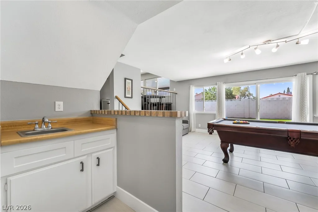 5301 Kalmia, Las Vegas, NV 89103