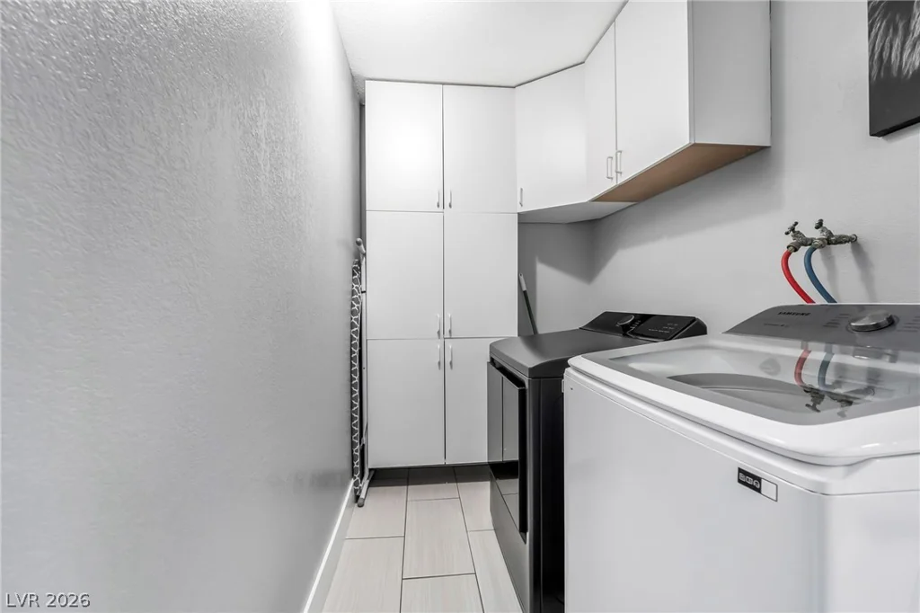 5301 Kalmia, Las Vegas, NV 89103