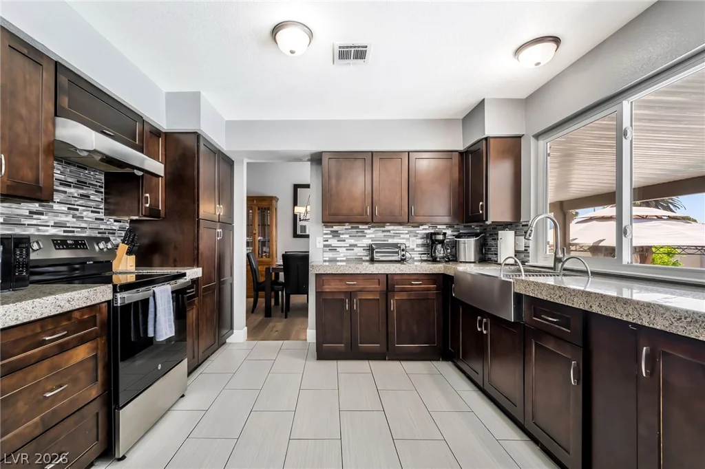 5301 Kalmia, Las Vegas, NV 89103