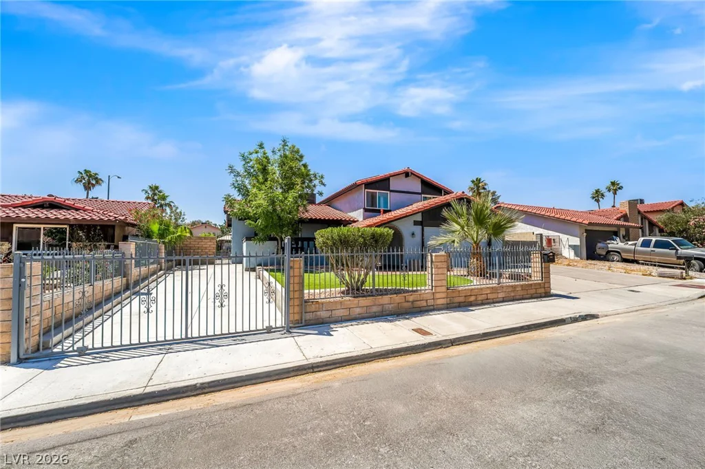 5301 Kalmia, Las Vegas, NV 89103