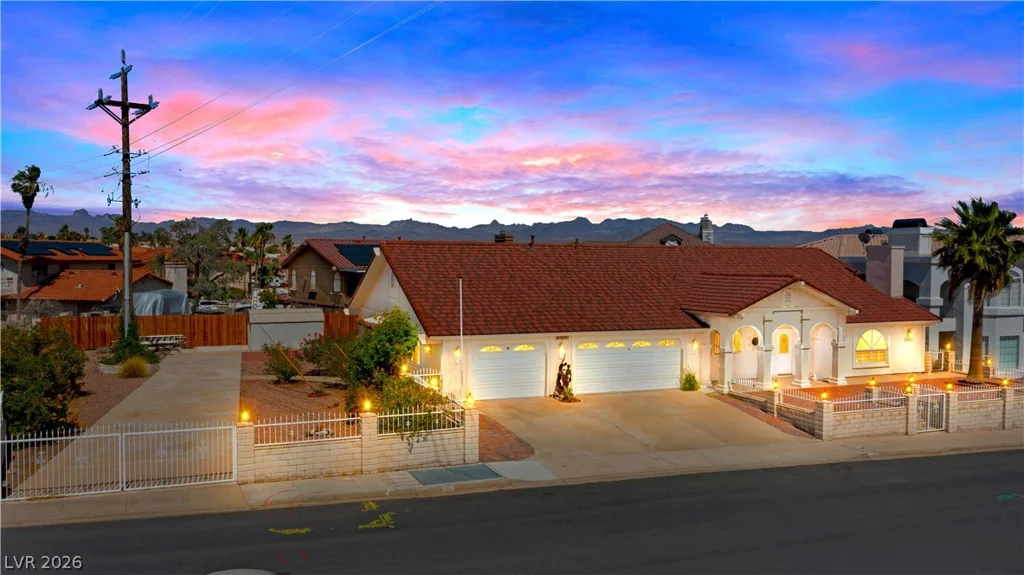 3692 Westcliff, Laughlin, NV 89029