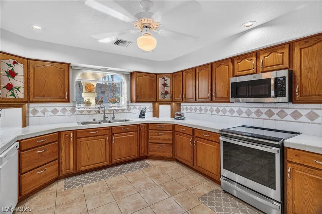 3692 Westcliff, Laughlin, NV 89029