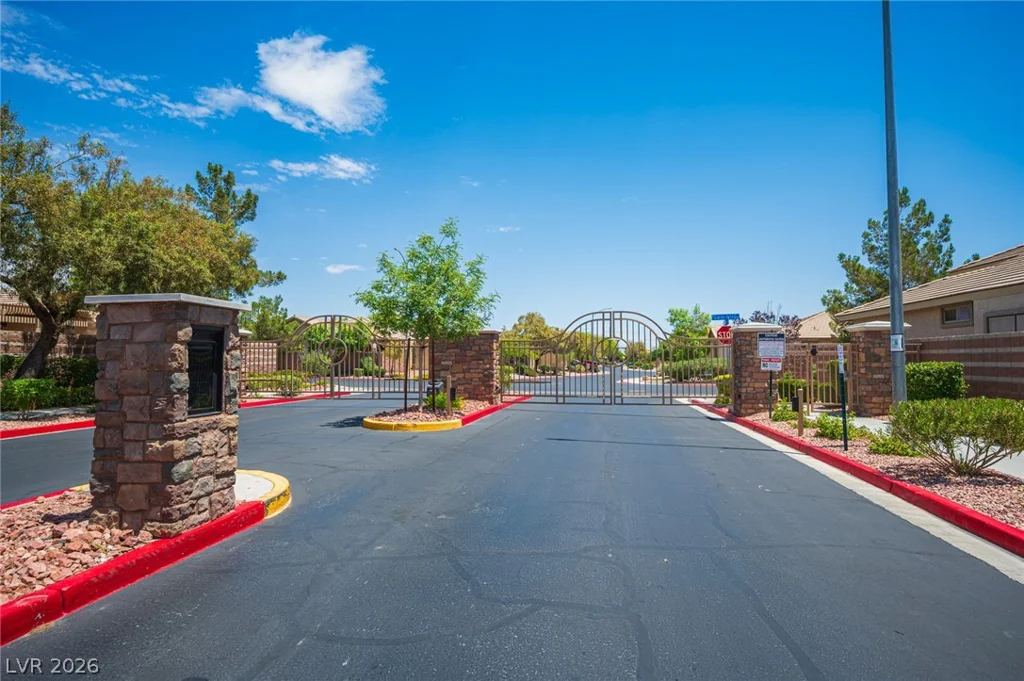 8136 Hamilton Falls, North Las Vegas, NV 89085