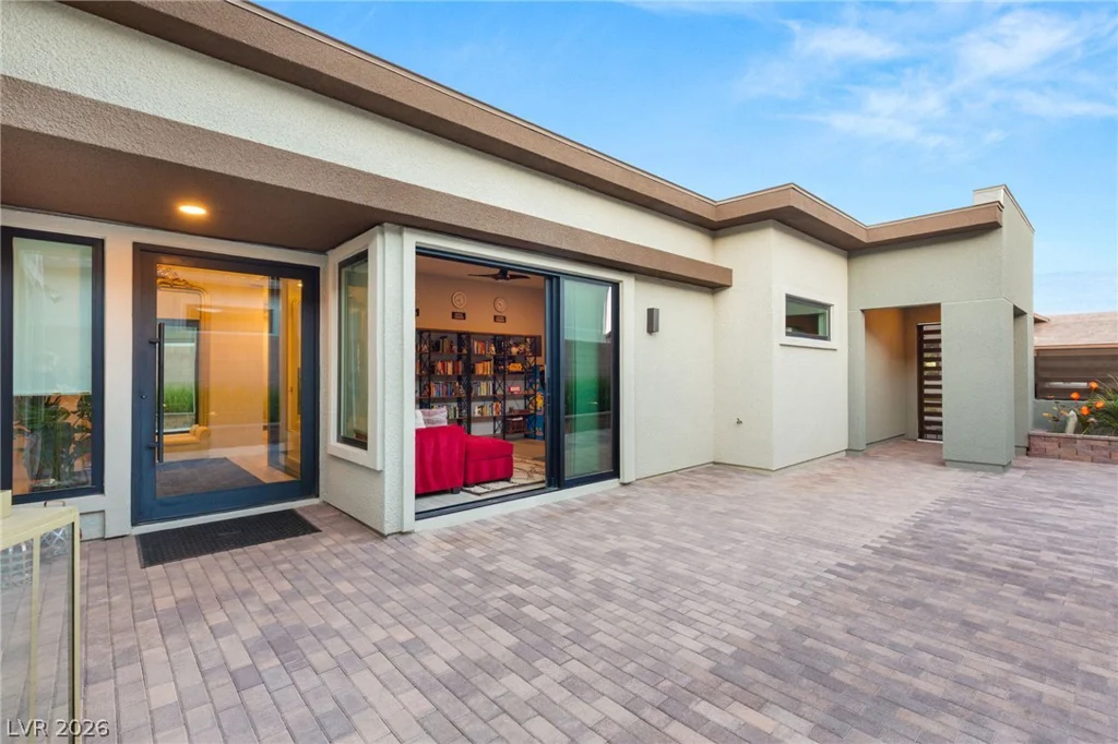 445 Cliff Terrace, Las Vegas, NV 89138