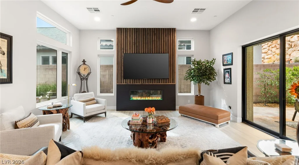 445 Cliff Terrace, Las Vegas, NV 89138