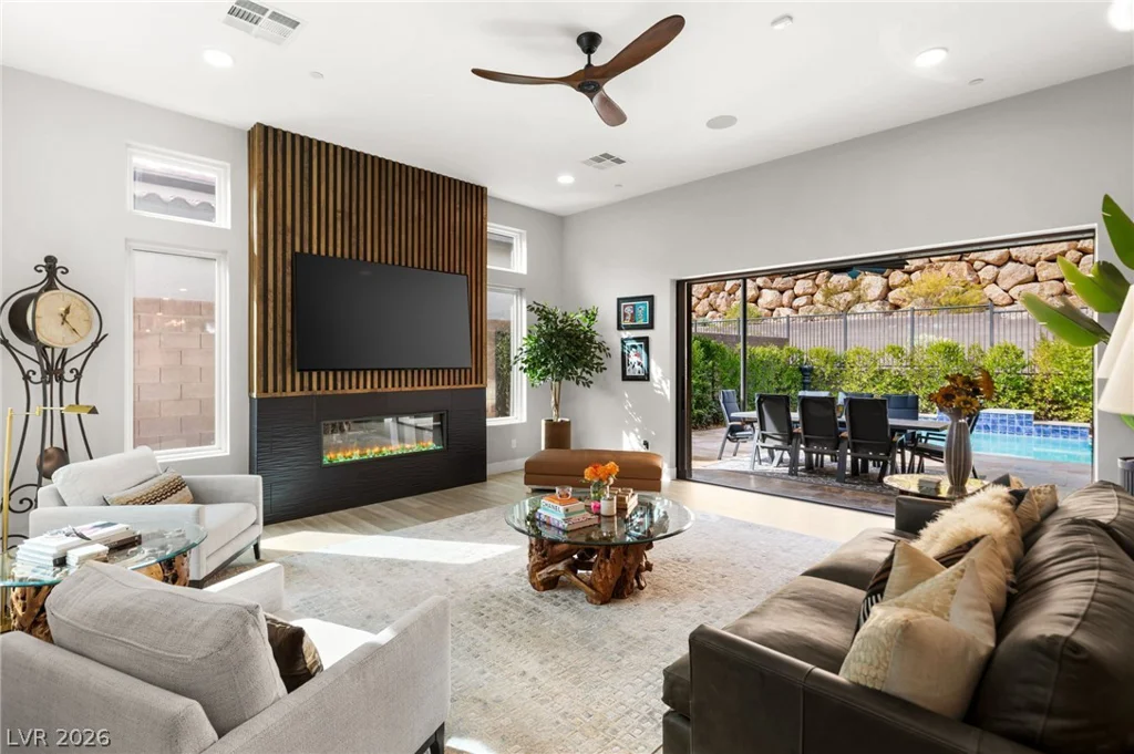 445 Cliff Terrace, Las Vegas, NV 89138