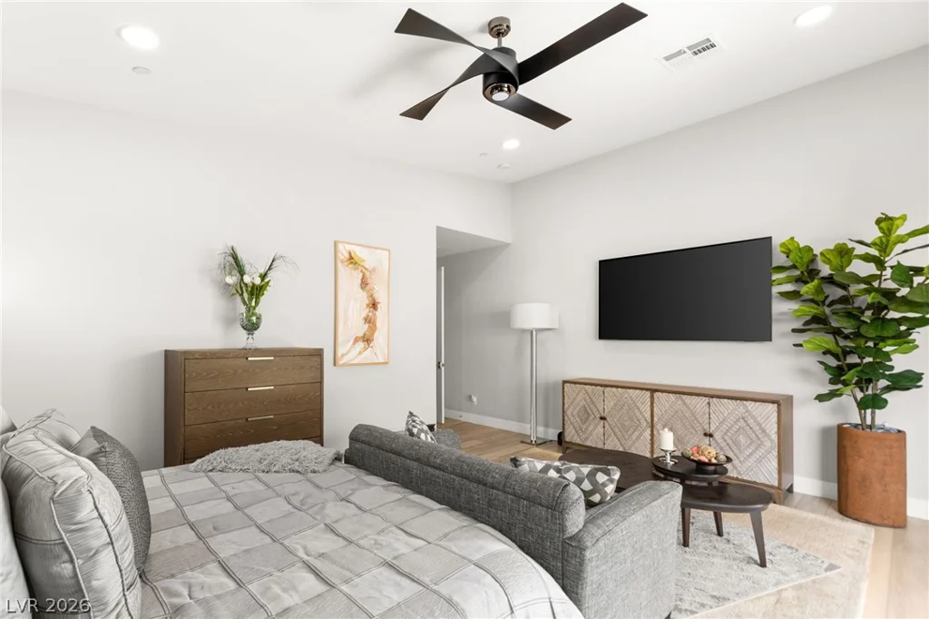 445 Cliff Terrace, Las Vegas, NV 89138