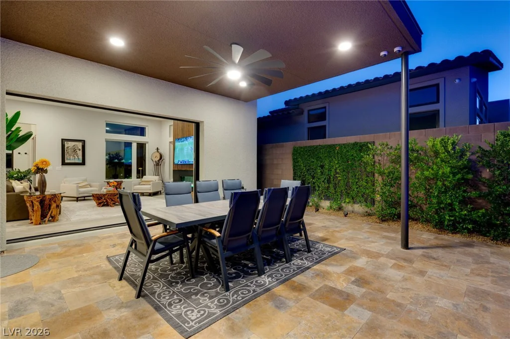 445 Cliff Terrace, Las Vegas, NV 89138