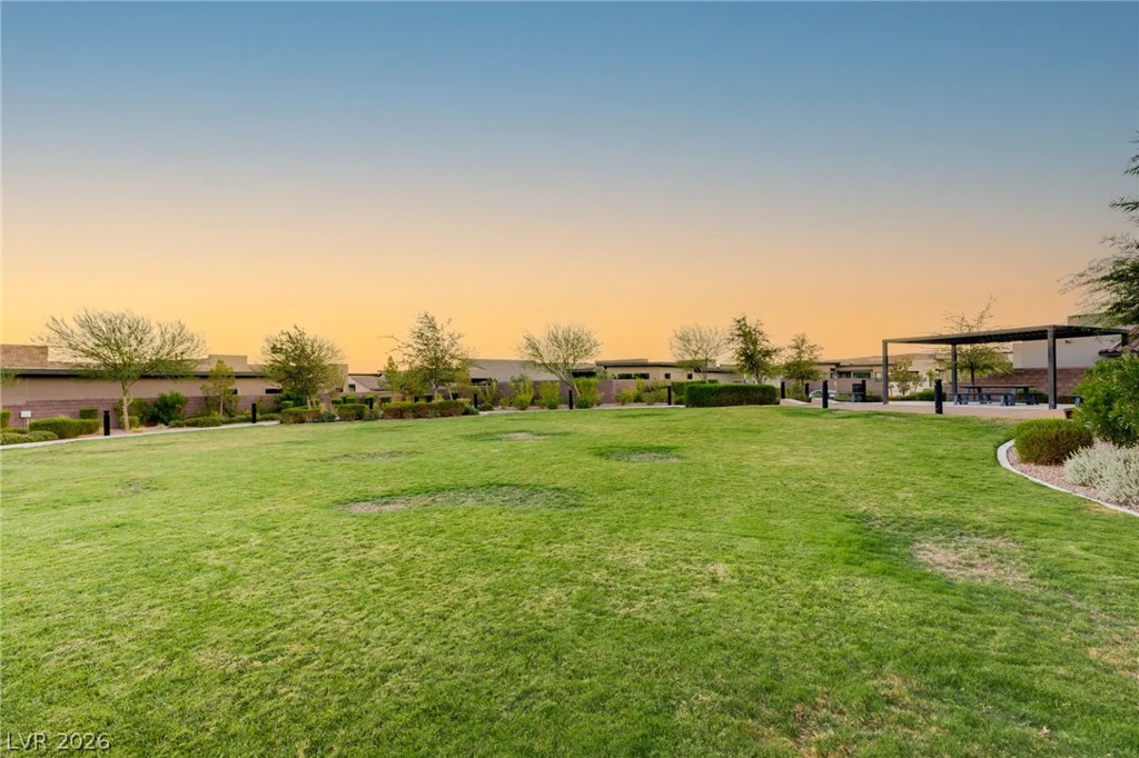 445 Cliff Terrace, Las Vegas, NV 89138