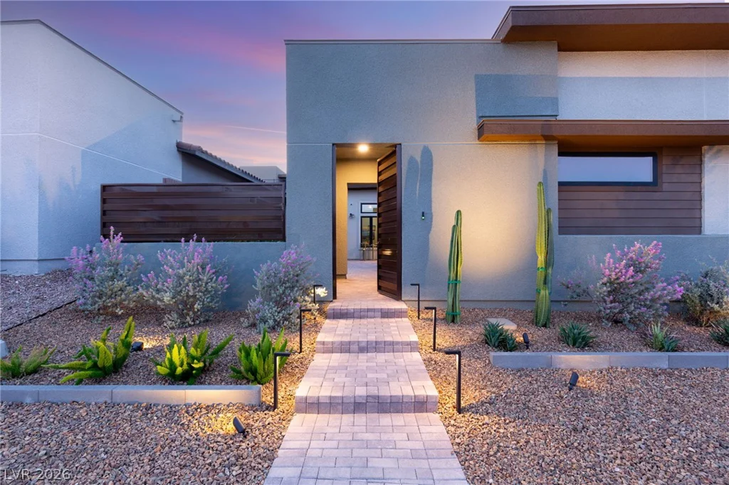 445 Cliff Terrace, Las Vegas, NV 89138