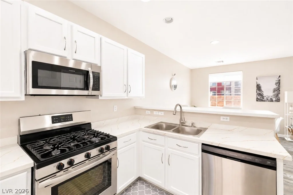 7940 Violet Dawn, Las Vegas, NV 89149