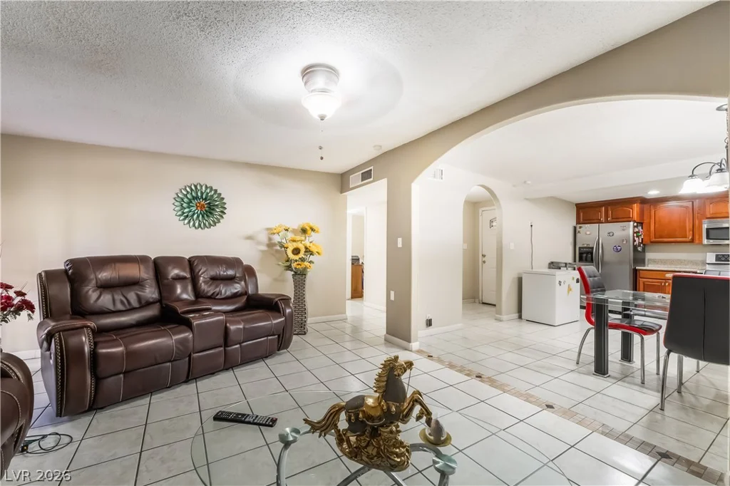 5102 Billman, Las Vegas, NV 89122