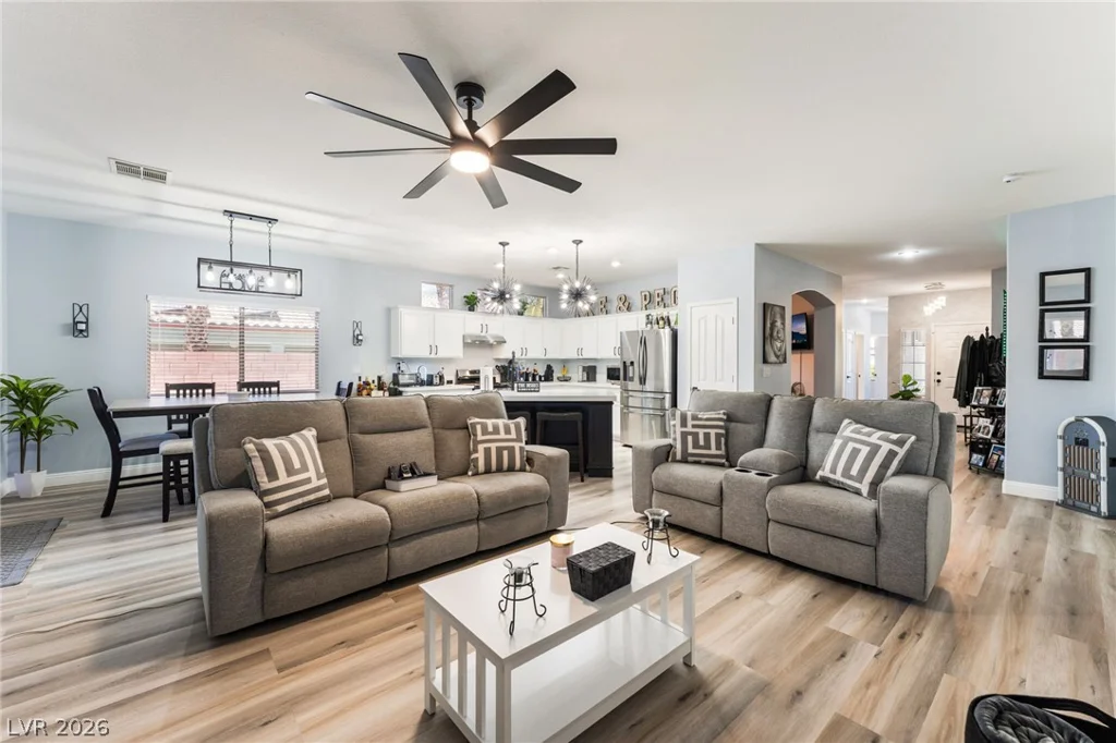 5879 Pavilion Lakes, Las Vegas, NV 89122