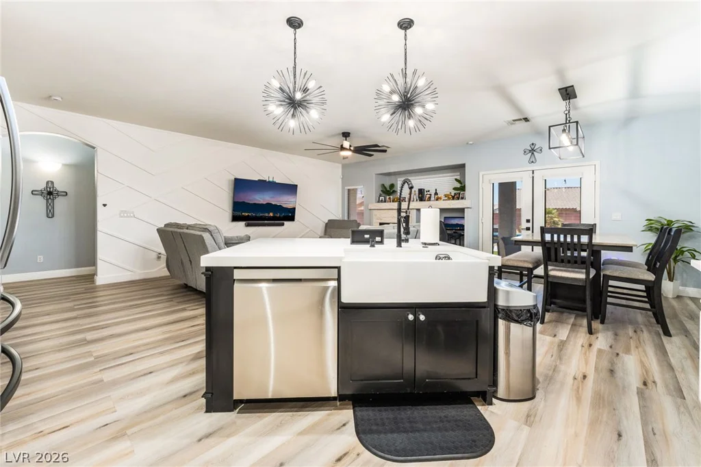 5879 Pavilion Lakes, Las Vegas, NV 89122