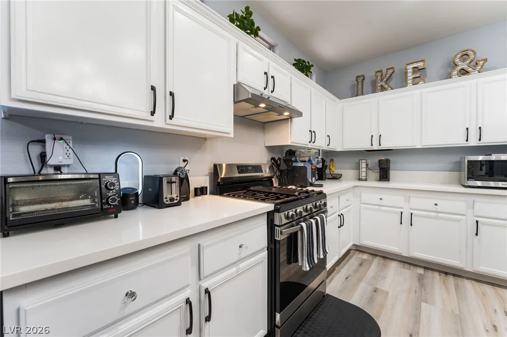 5879 Pavilion Lakes, Las Vegas, NV 89122