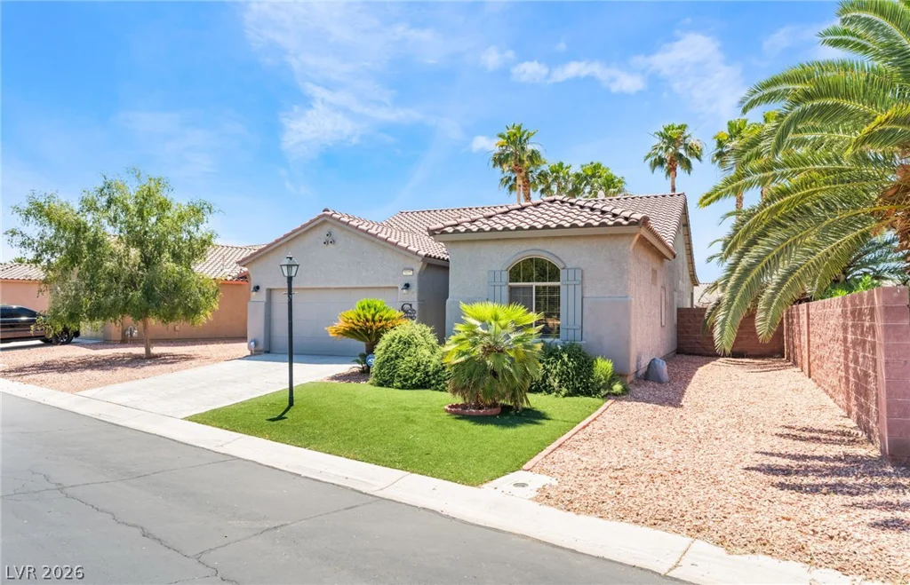 5879 Pavilion Lakes, Las Vegas, NV 89122