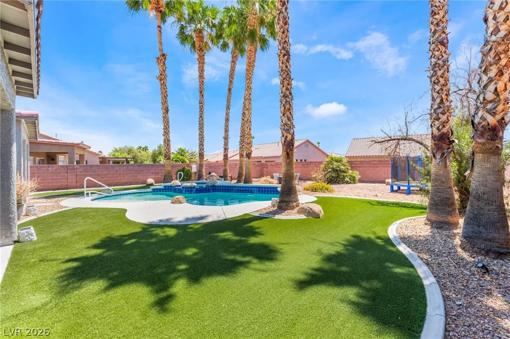 5879 Pavilion Lakes, Las Vegas, NV 89122