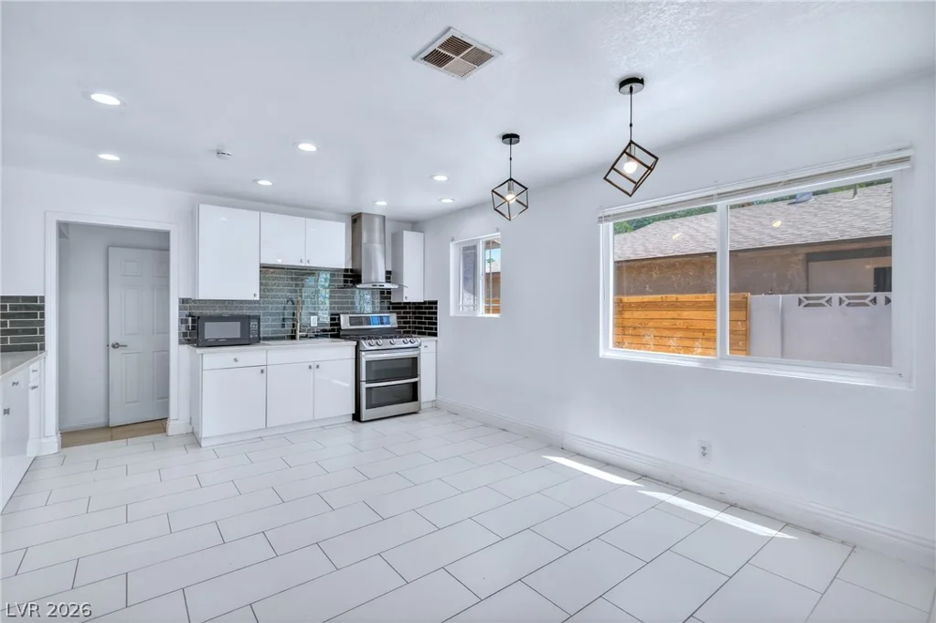 6017 Natures, Las Vegas, NV 89122