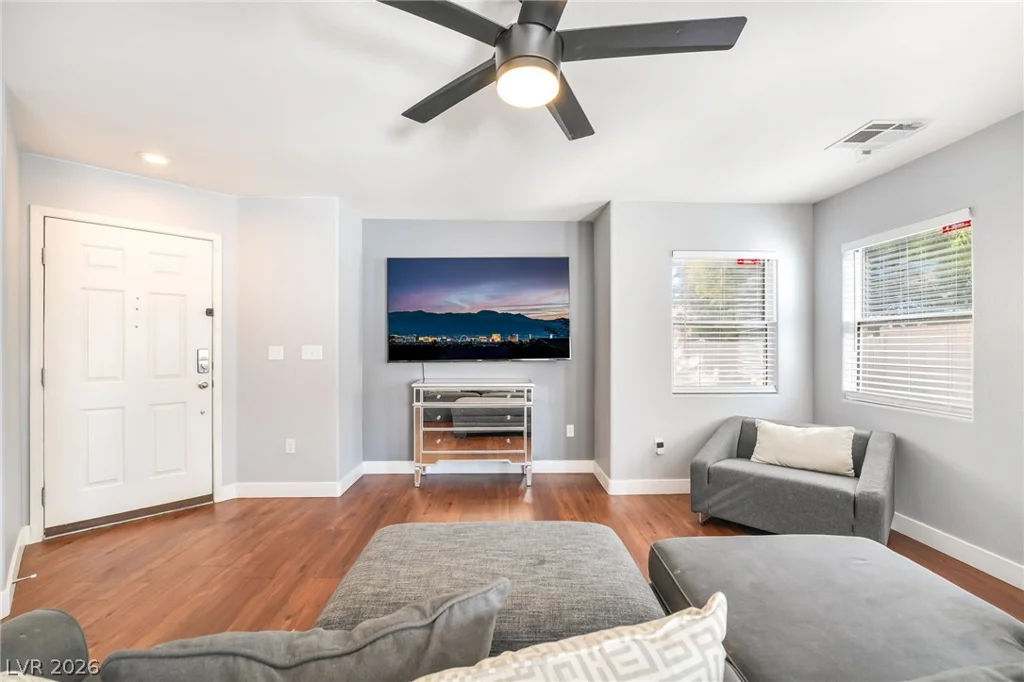 9285 Hainsworth, Las Vegas, NV 89148