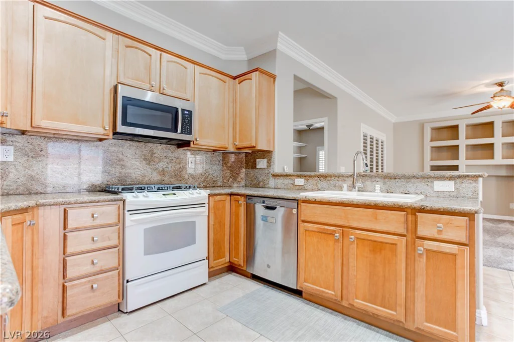 809 Royal Birch, Las Vegas, NV 89144