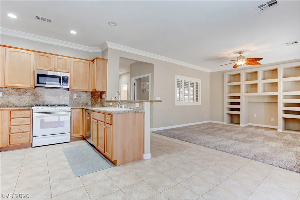 809 Royal Birch, Las Vegas, NV 89144