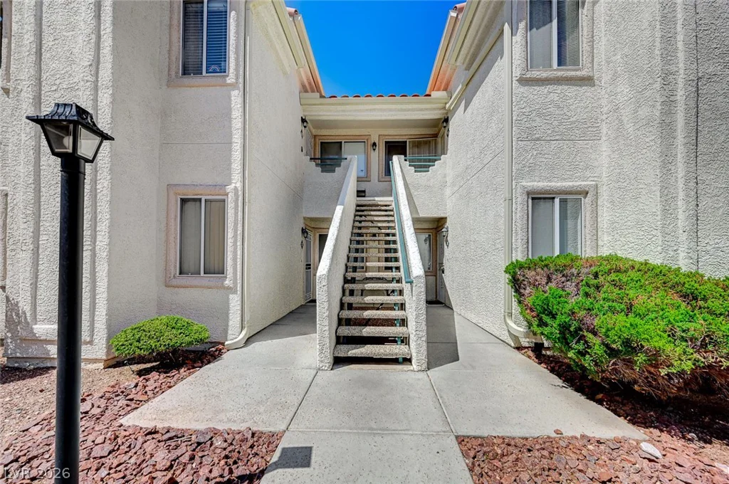 7905 Lago Vista, Las Vegas, NV 89145