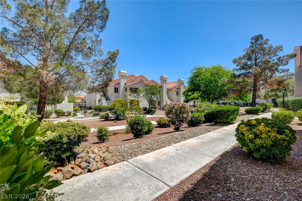 7905 Lago Vista, Las Vegas, NV 89145
